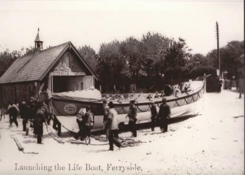 Ferryside Lifeboat - launch